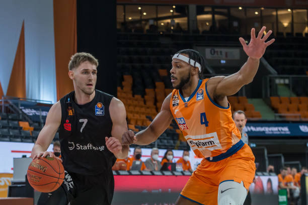 步和突破 步和突破