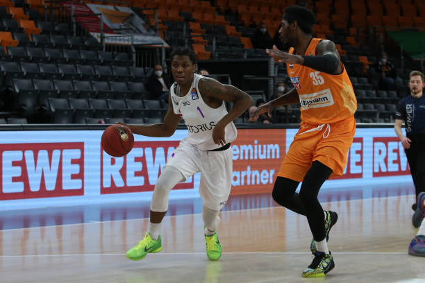 备爆冷的资 备爆冷的资